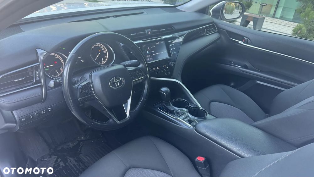 Toyota Camry 2.5 Hybrid Comfort CVT - 9