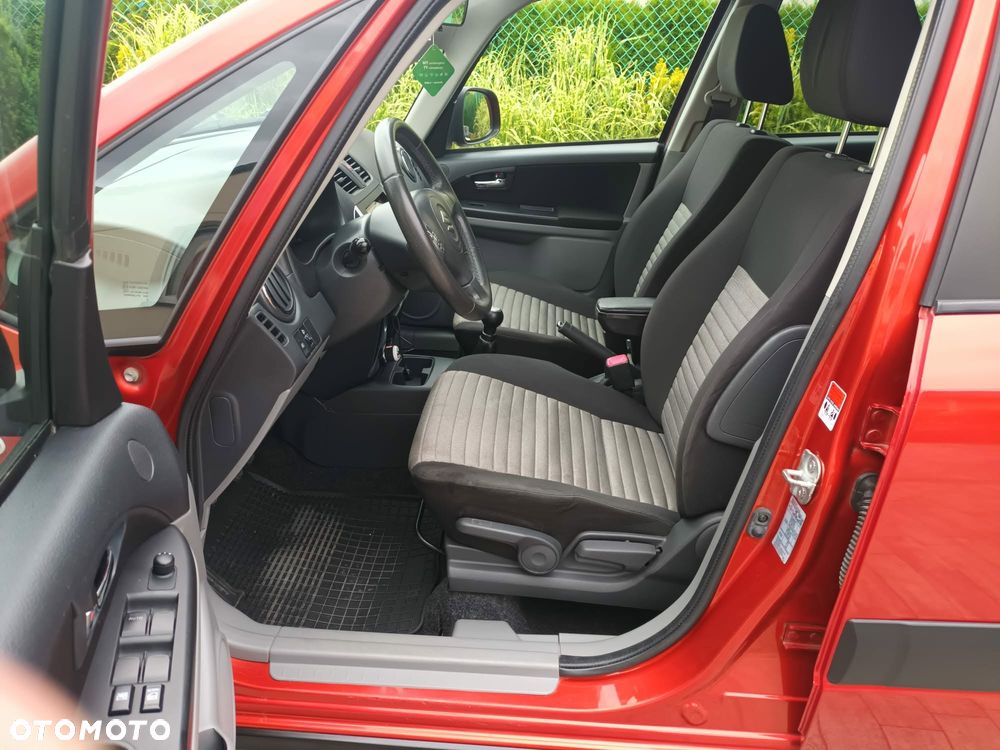 Suzuki SX4 1.6 Premium - 8
