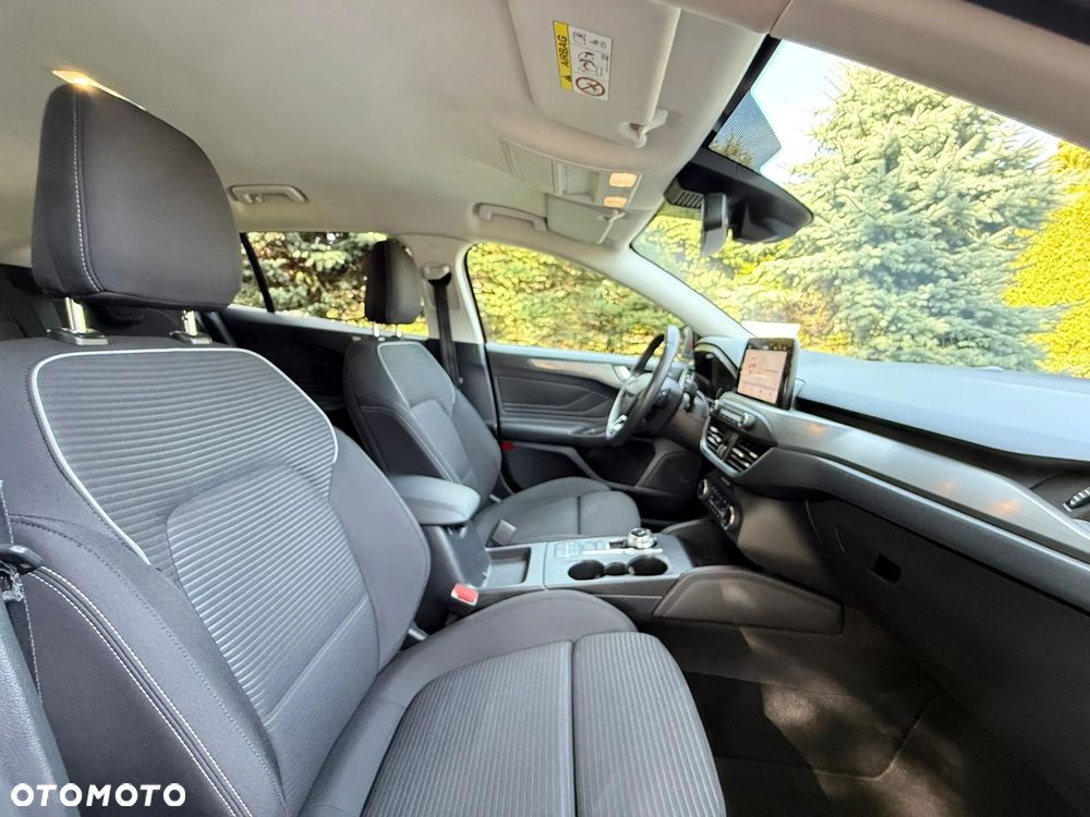 Ford Focus 1.5 EcoBoost Titanium X - 27