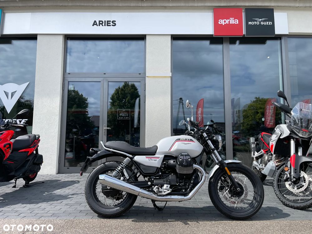 Moto Guzzi V7 - 3