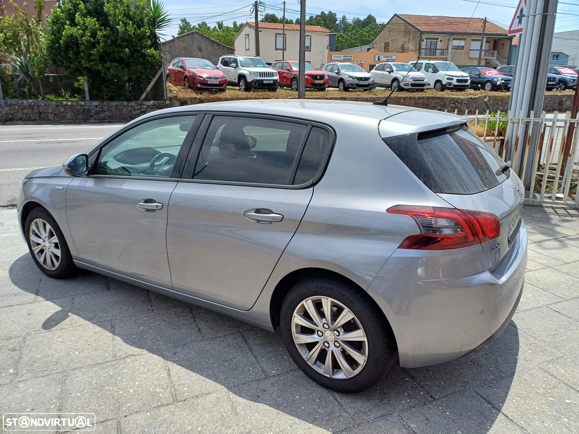 Peugeot 308 1.5 BlueHDi Style - 4