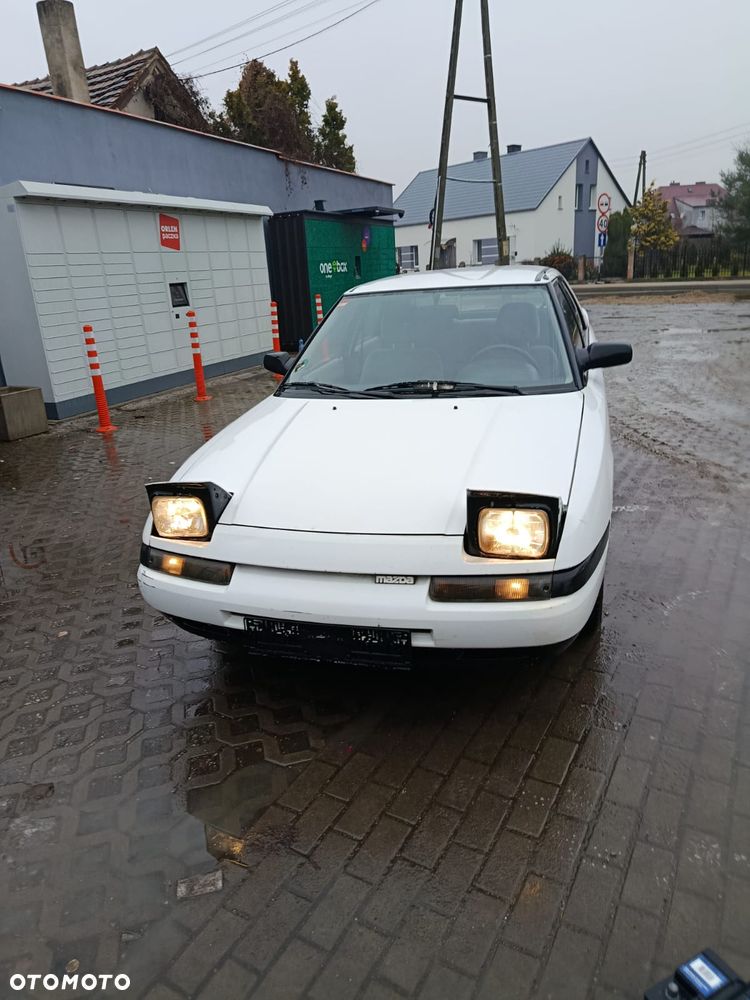 Mazda 323F - 2