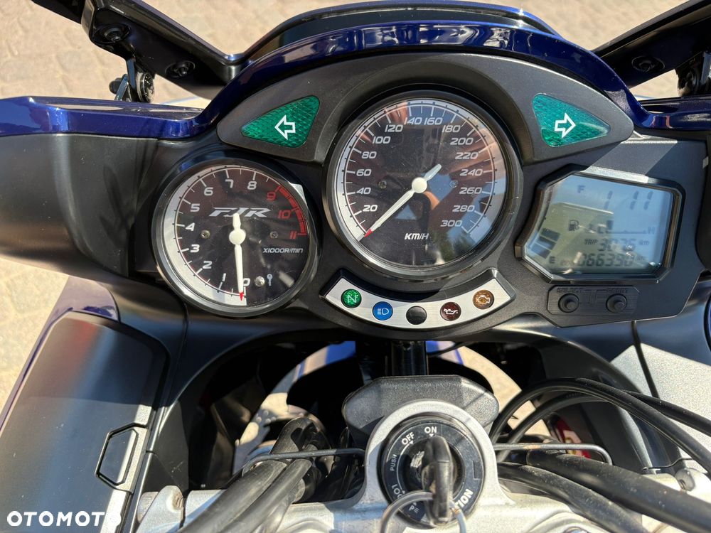 Yamaha FJR - 7