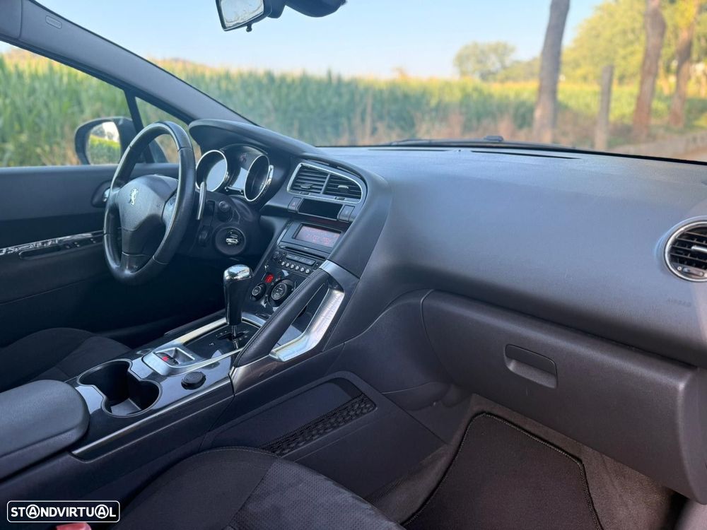 Peugeot 3008 1.6 HDi Executive CMP6 - 8