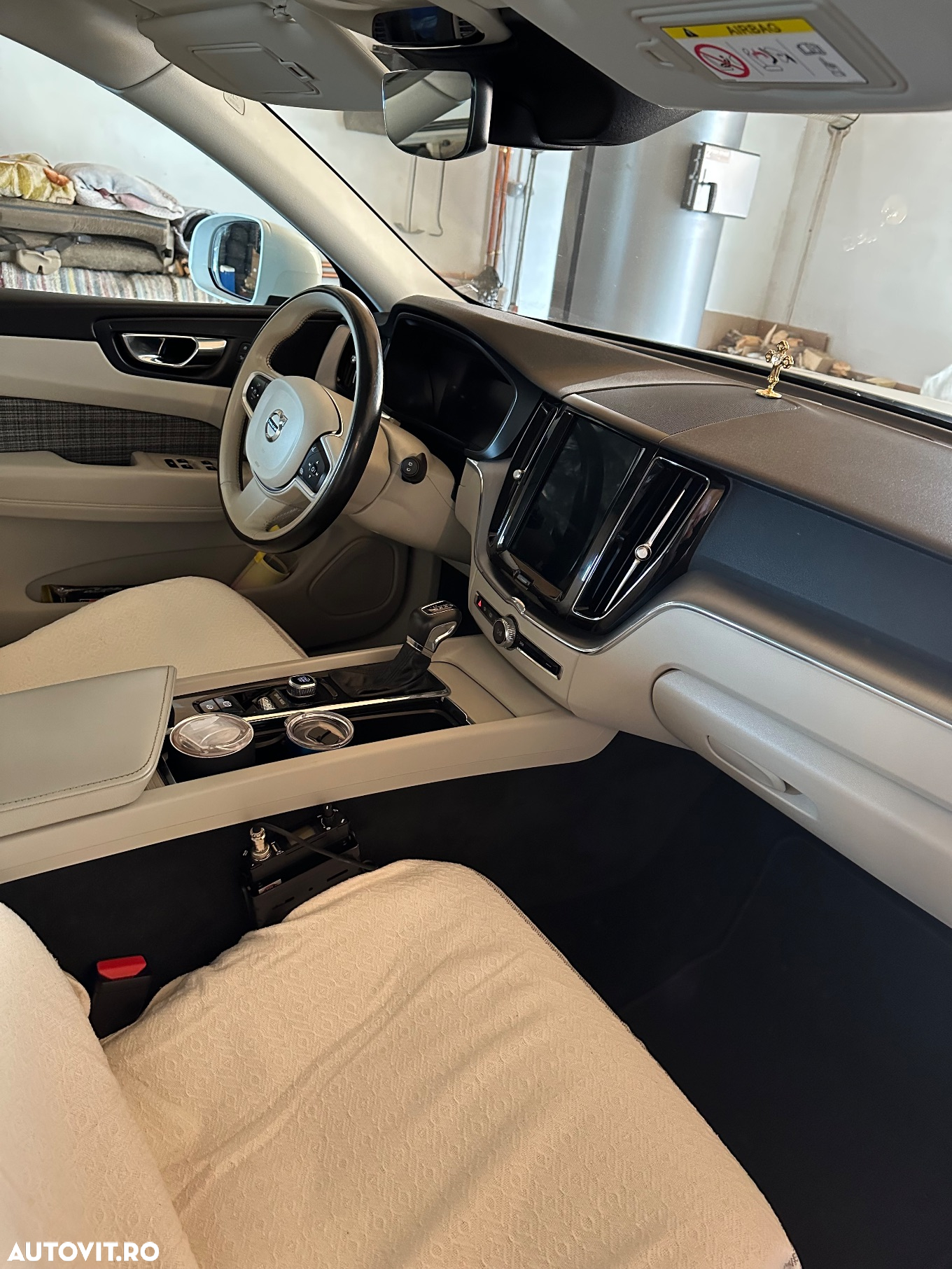 Volvo XC 60 D4 AWD Momentum - 9