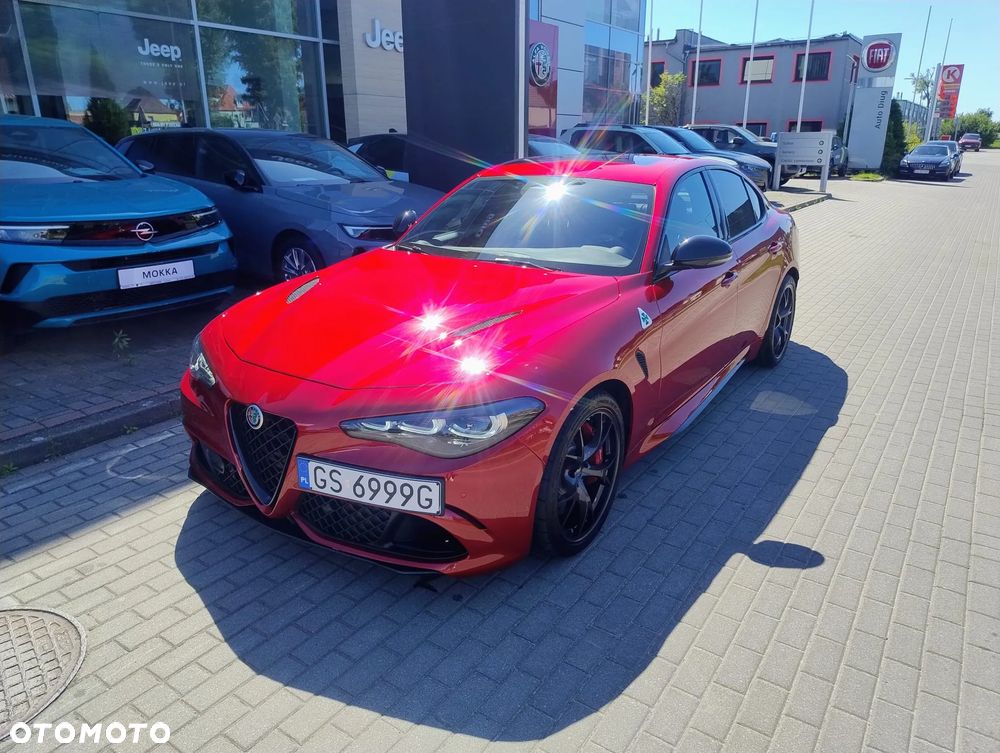 Alfa Romeo Giulia 2.9 Bi Turbo V6 Quadrifoglio - 1