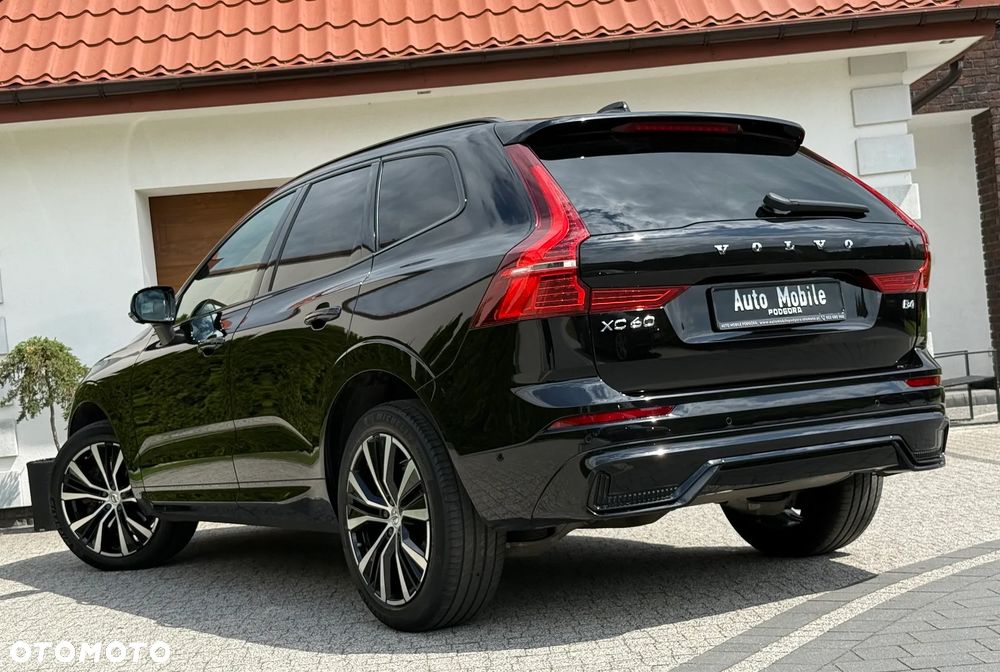Volvo XC 60 B4 D Plus Dark - 5