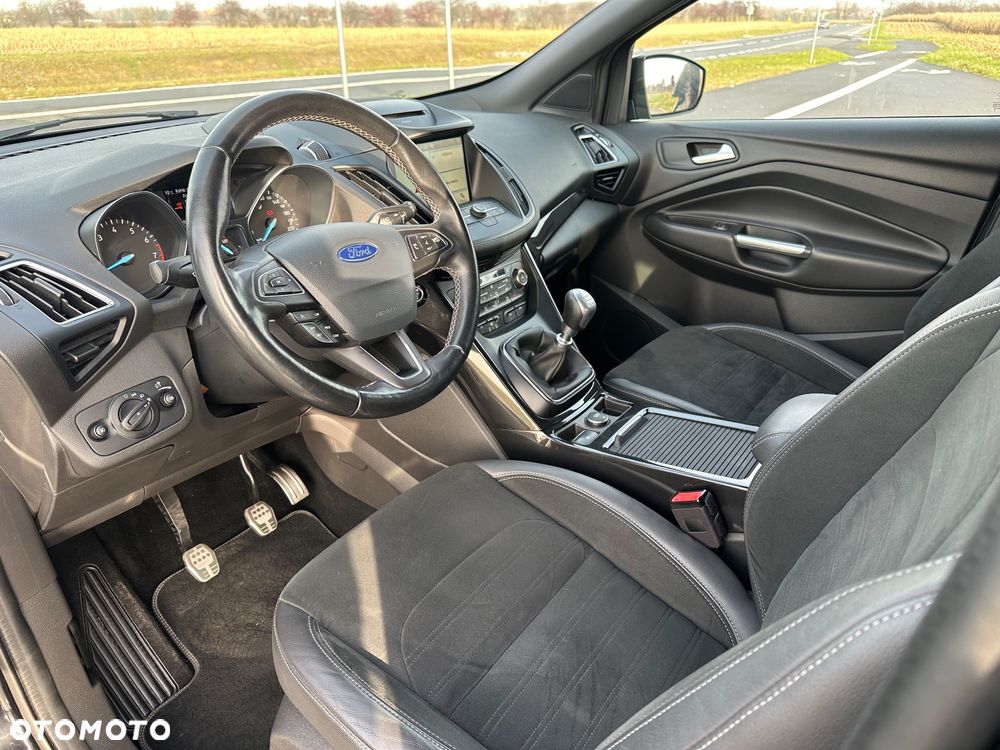 Ford Kuga 1.5 EcoBoost 2x4 ST-Line - 7