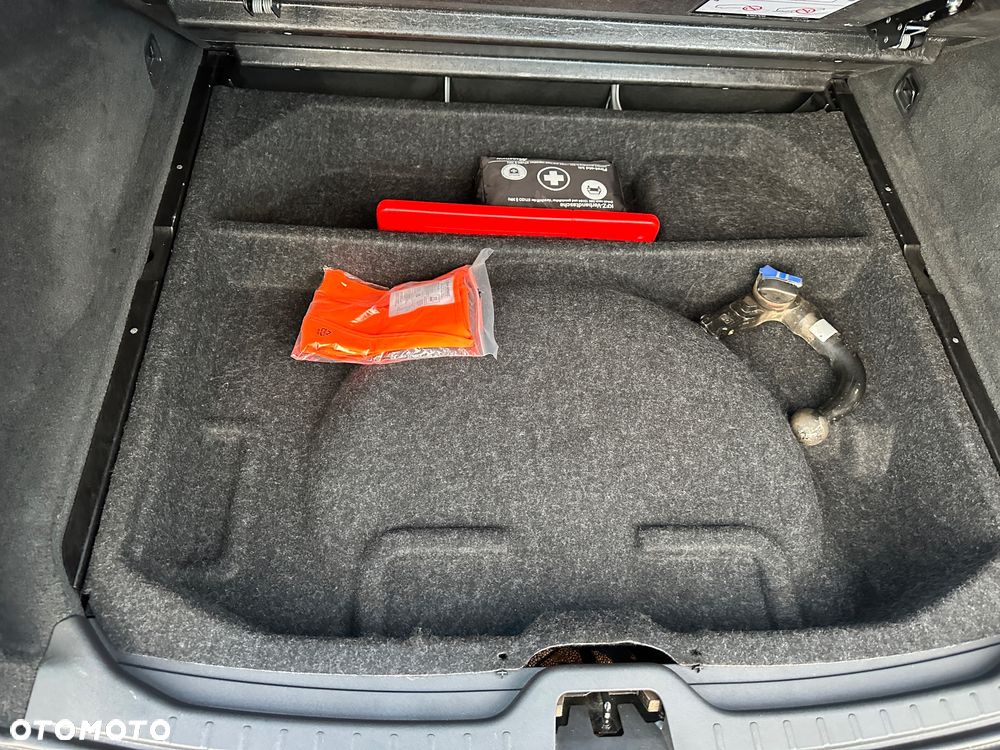 Volvo XC 60 - 35