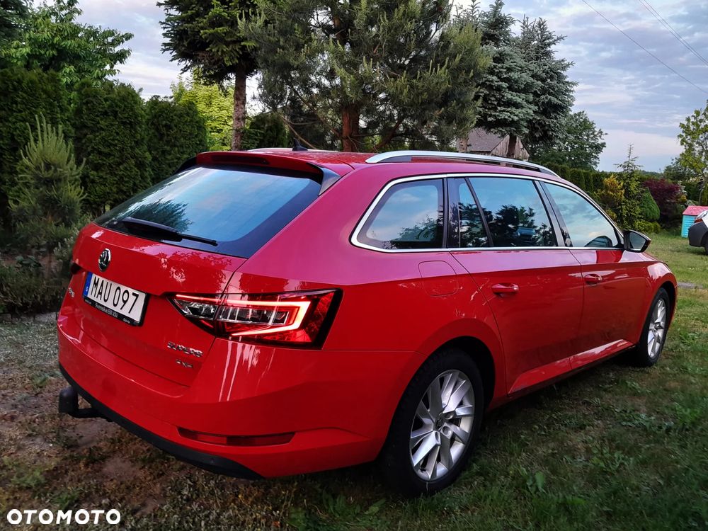 Skoda Superb 2.0 TDI 4x4 Premium Edition - 2