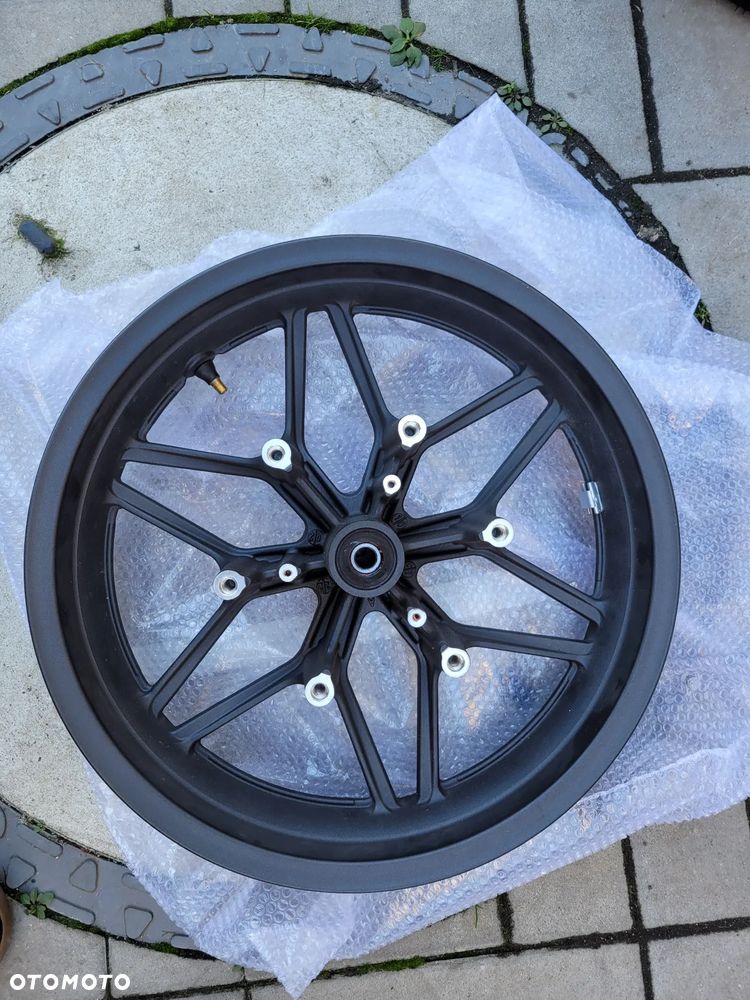 Felga przód, przednia Honda Forza 125 - 9