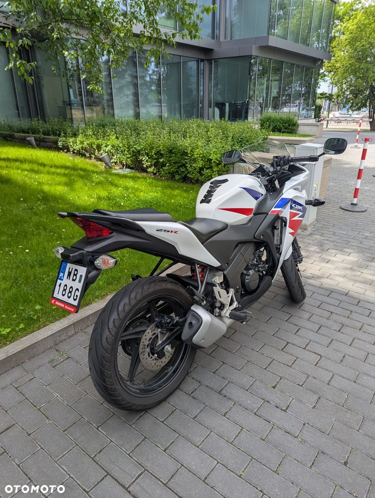 Honda CBR - 8