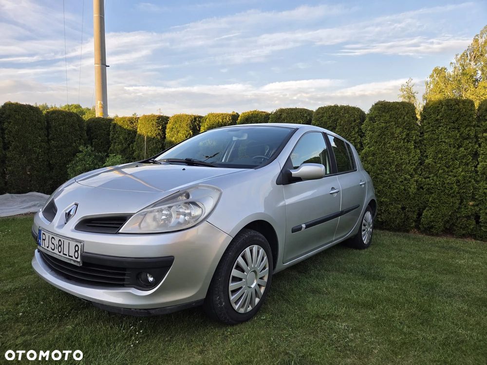 Renault Clio - 8