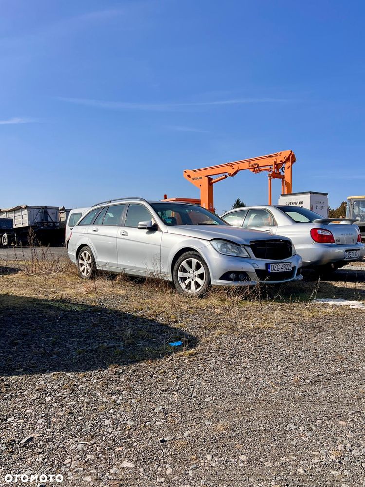 Mercedes-Benz Klasa C 220 CDI BlueEff 4-Matic Avantgarde - 1
