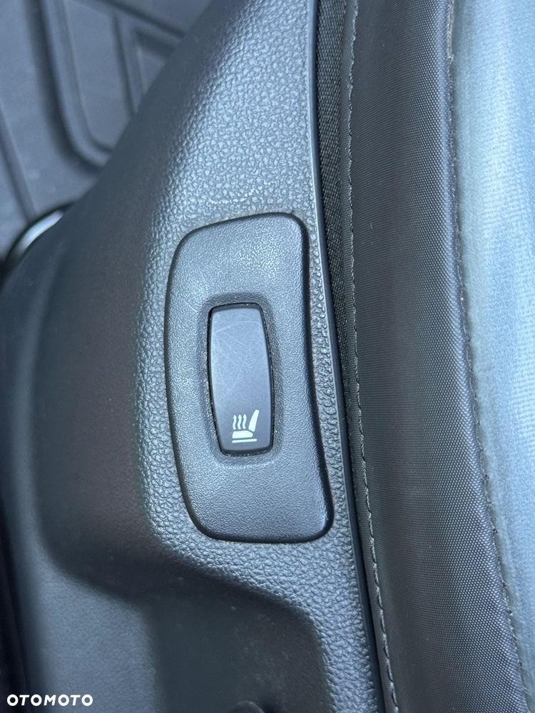 Renault Captur 1.2 Energy TCe Limited EDC - 23