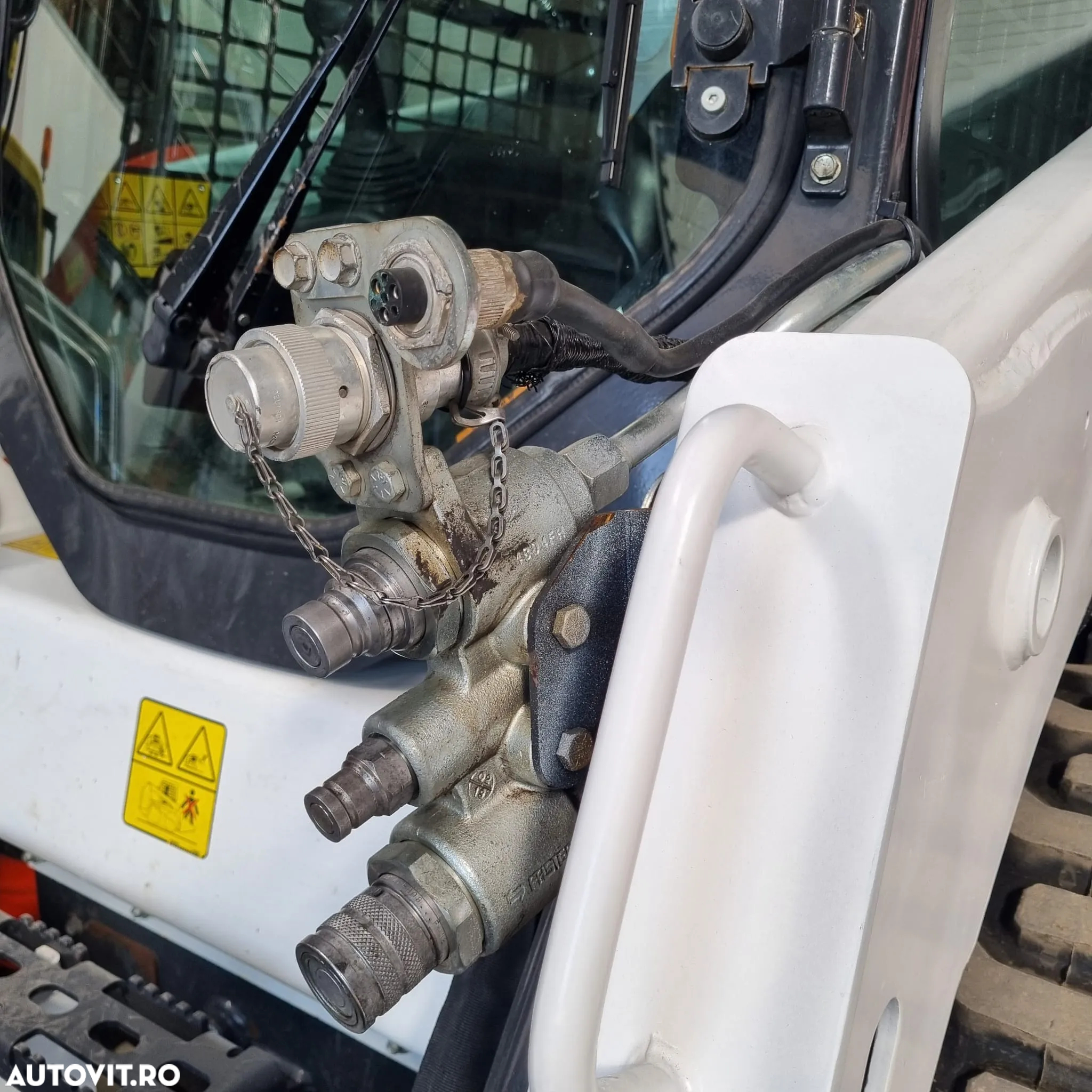 Bobcat S450 - 14