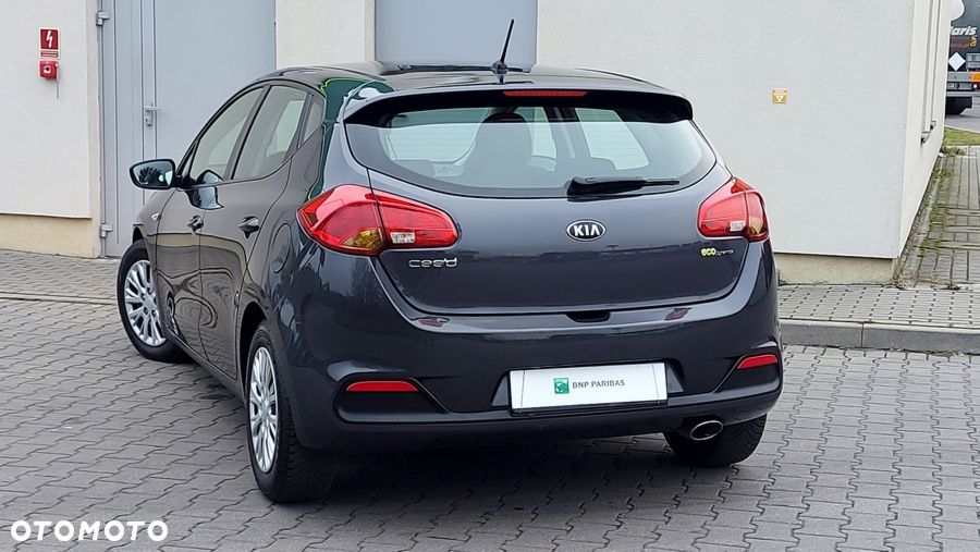 Kia Ceed 2013 photo 4