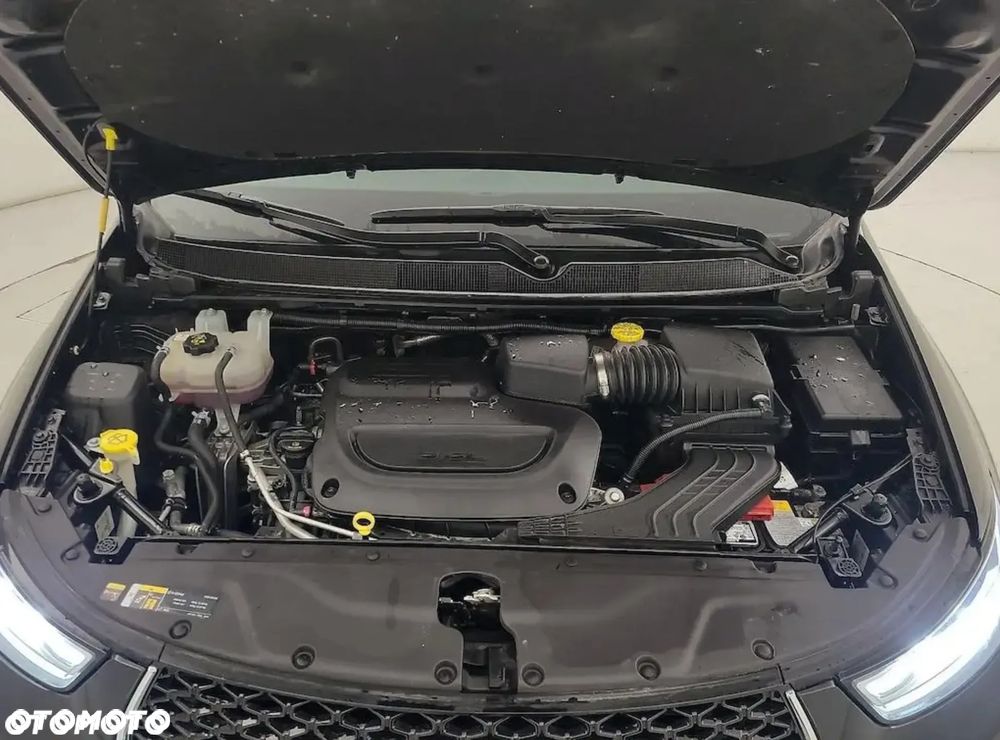 Chrysler Pacifica - 12