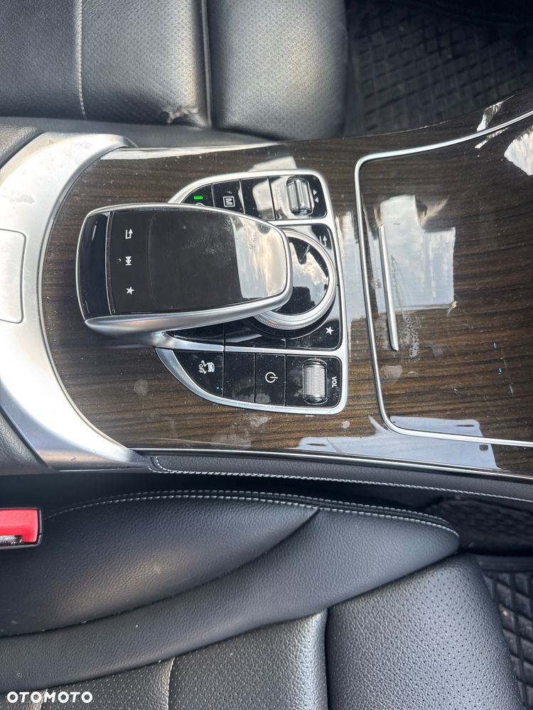 Mercedes-Benz GLC 300 4Matic 9G-TRONIC - 14