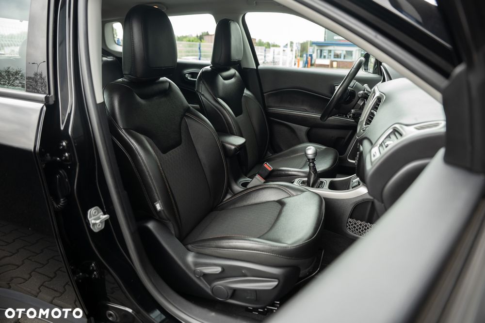 Jeep Compass 1.4 TMair Longitude FWD S&S - 25