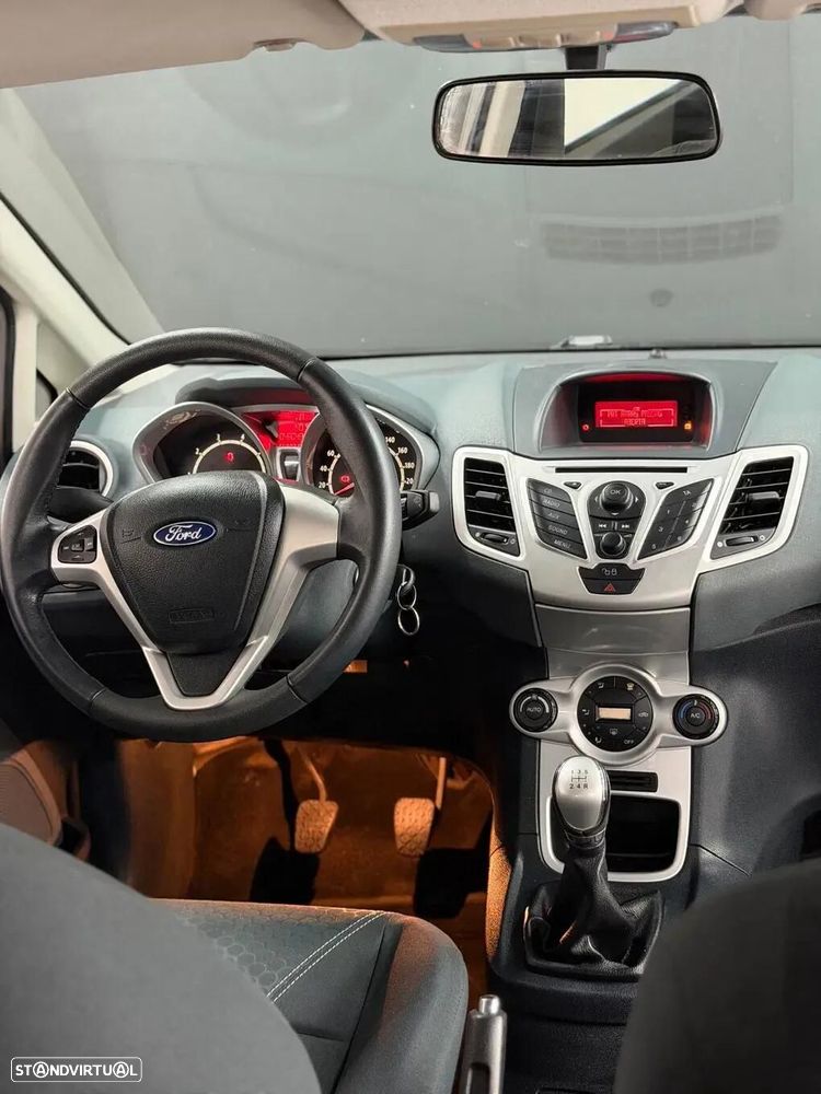 Ford Fiesta 1.25 Titanium - 21