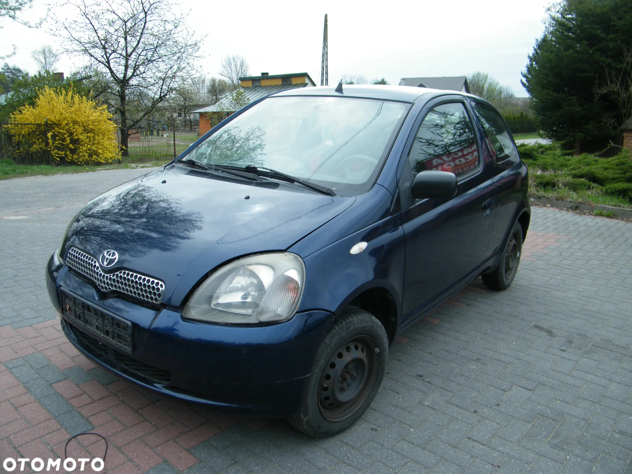 Toyota Yaris I 1.0 B 68KM silnik SCP10L lakier 8P4 - 2