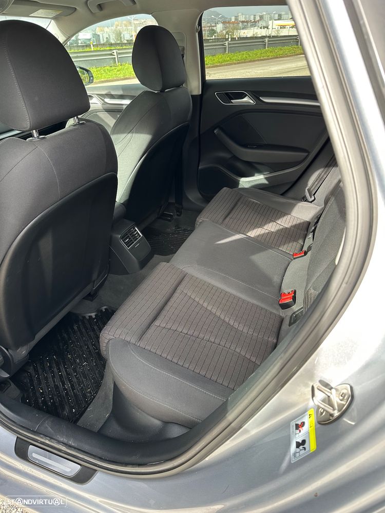 Audi A3 Sportback 1.6 TDI Advance Ultra - 19