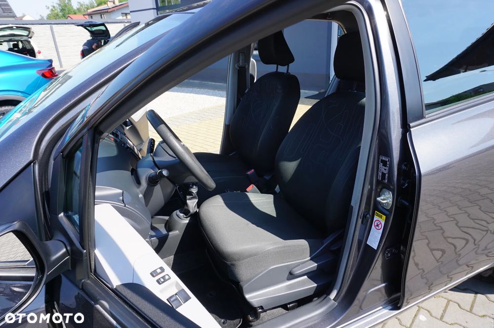 Toyota Yaris 1.33 VVT-i Cool - 22