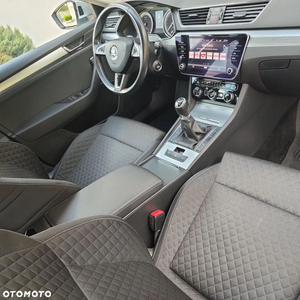 Skoda Superb 1.5 TSI ACT Style - 10