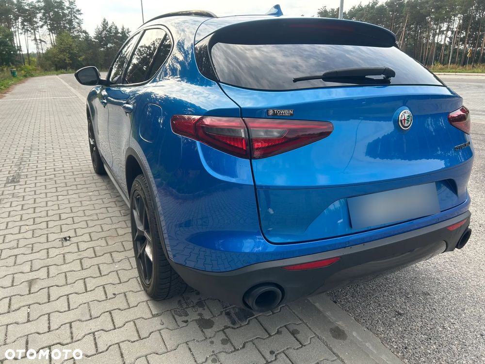 Alfa Romeo Stelvio 2.0 Turbo 16V AT8-Q4 Sprint - 10