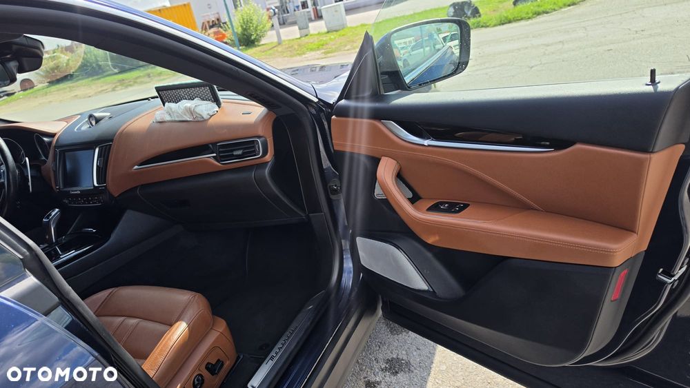 Maserati Levante S Q4 GranLusso - 17