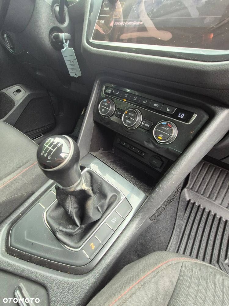Volkswagen Tiguan - 16