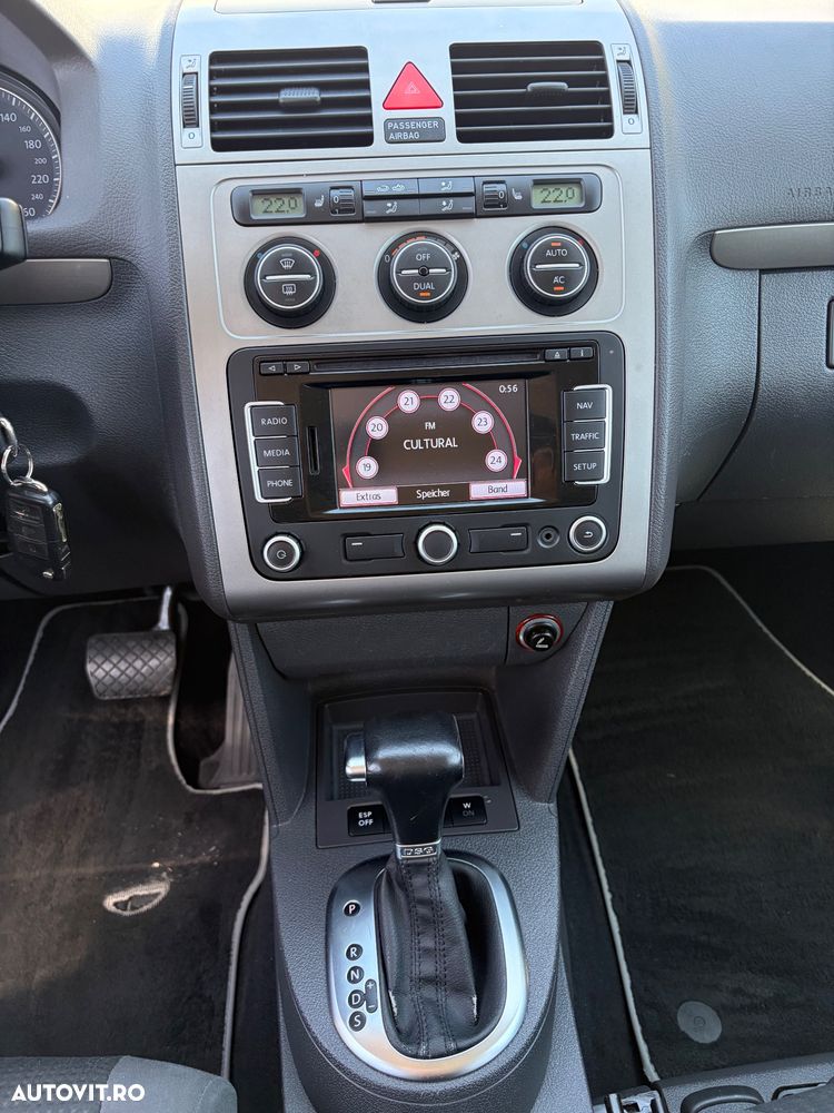 Volkswagen Touran 1.4 TSI DSG Comfortline - 15
