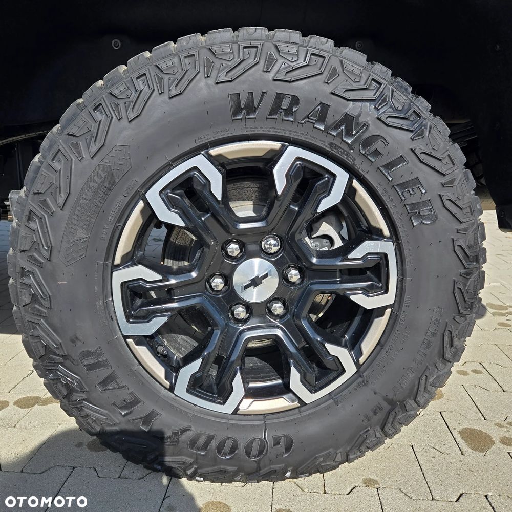 Chevrolet Silverado - 5