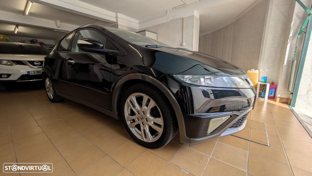 Honda Civic 1.8 Sport - 12