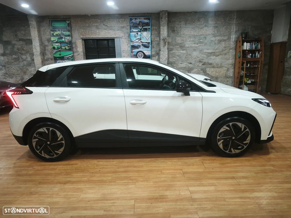 MG MG4 51 kWh Standard - 3