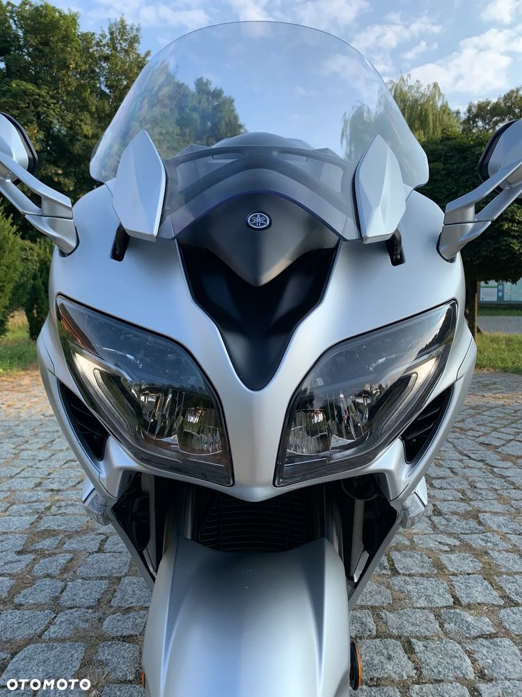 Yamaha FJR - 11