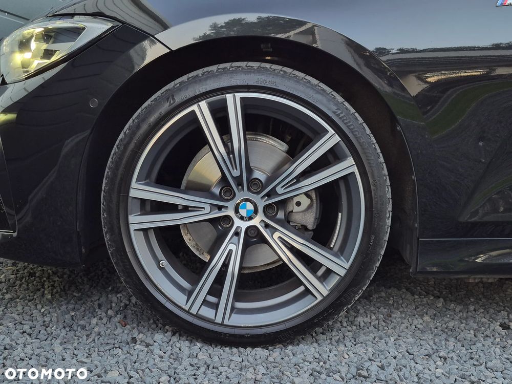 BMW Seria 3 320d mHEV - 31