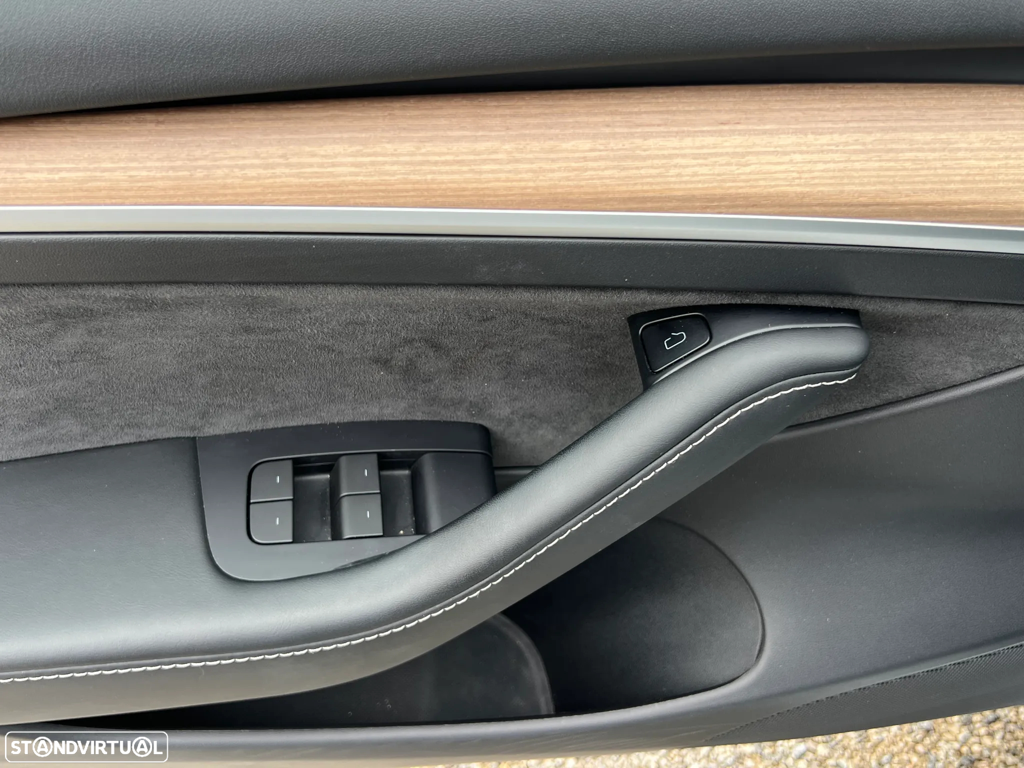 Tesla Model 3 RWD - 12