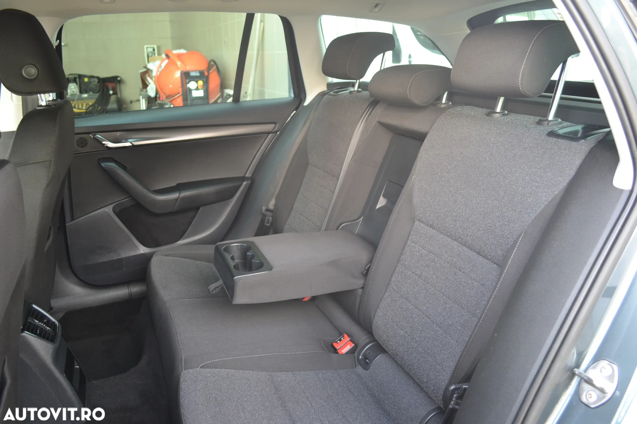 Skoda Octavia Combi Diesel 1.6 TDI DSG Style - 15