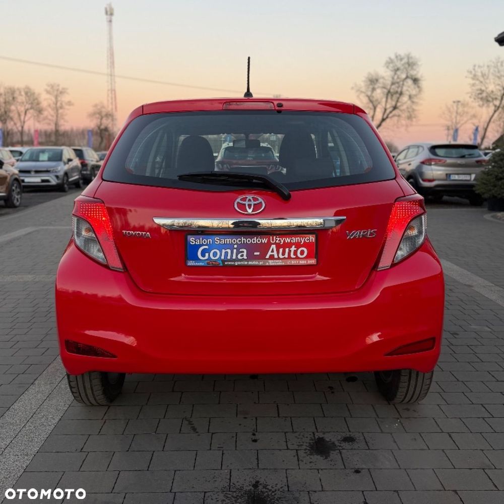 Toyota Yaris - 8