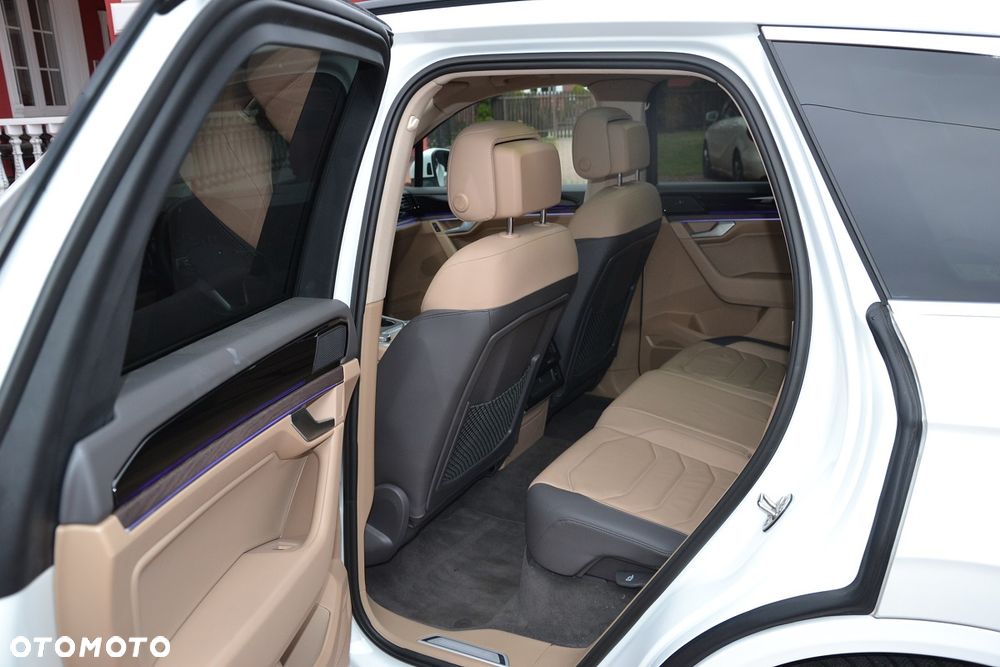 Volkswagen Touareg 3.0 V6 TSI OPF 4Motion Elegance - 24