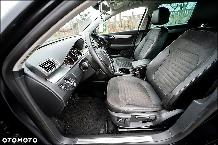 Volkswagen Passat - 17