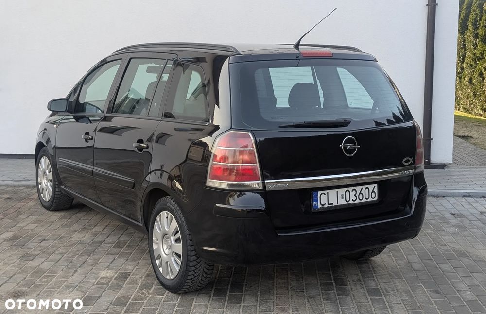 Opel Zafira 1.9 CDTI Essentia - 3