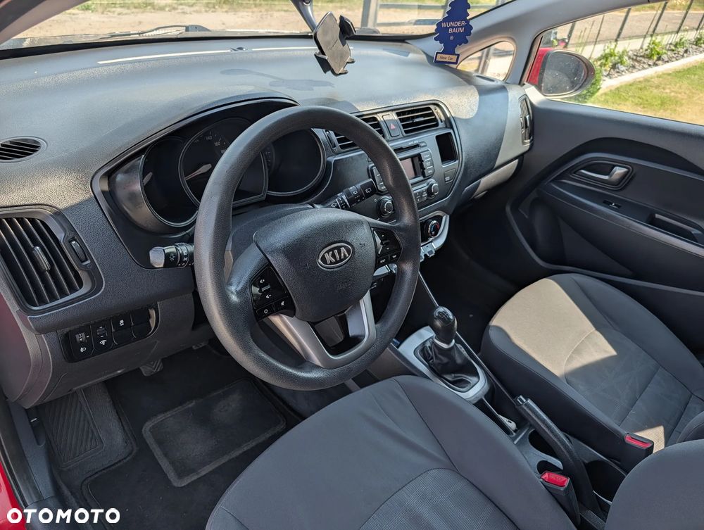 Kia Rio 1.4 M - 19