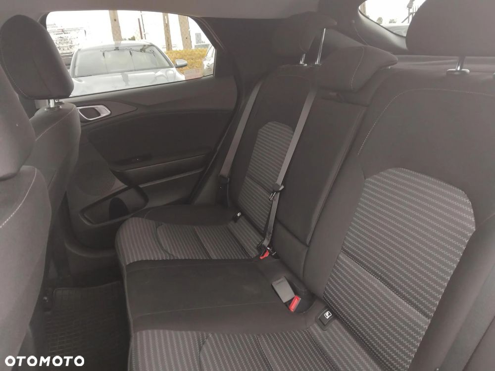 Kia XCeed 1.5 T-GDI M - 20