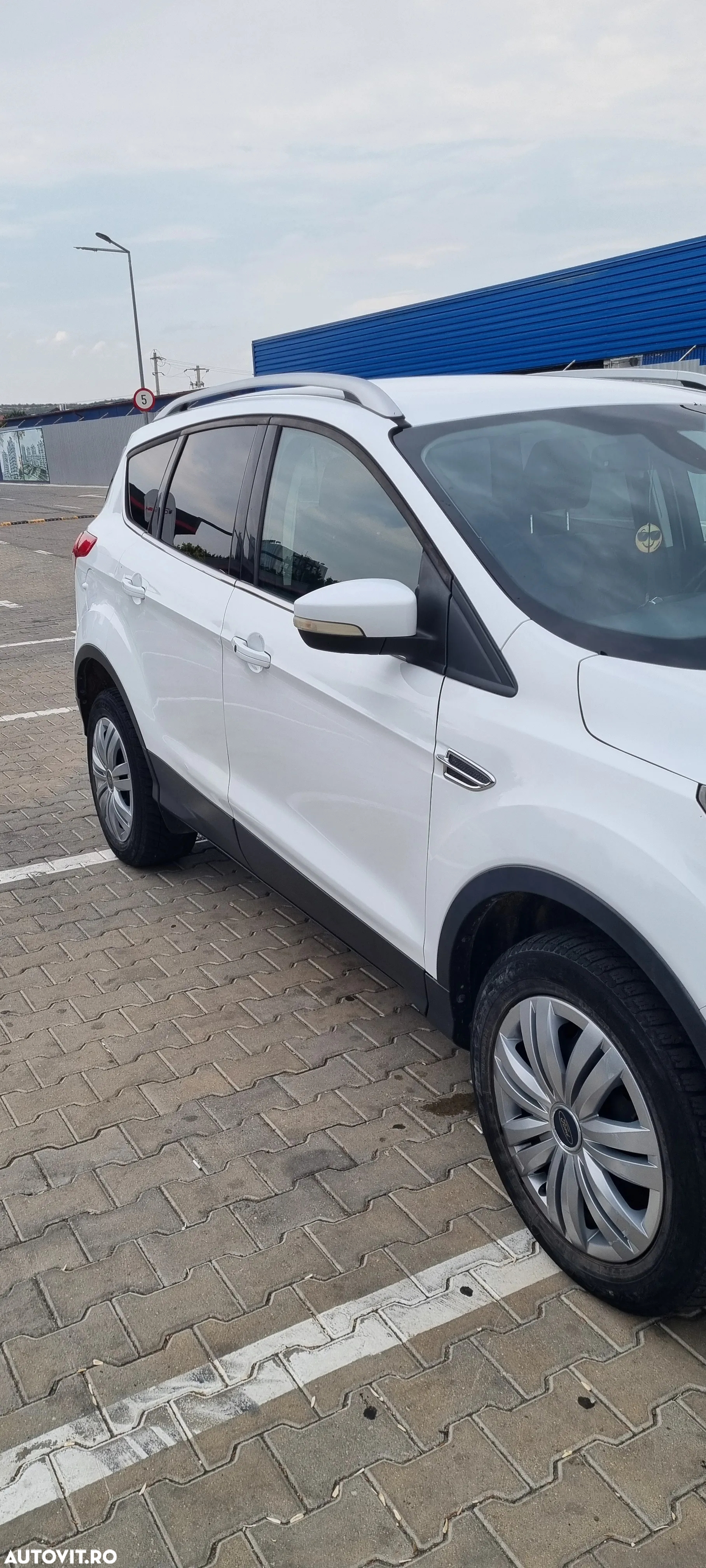Ford Kuga 2.0 TDCi 4WD Powershift Titanium - 8