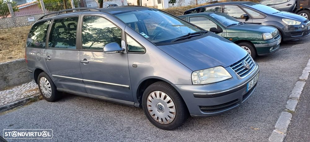 VW Sharan 2.0 TDI Confortline - 13