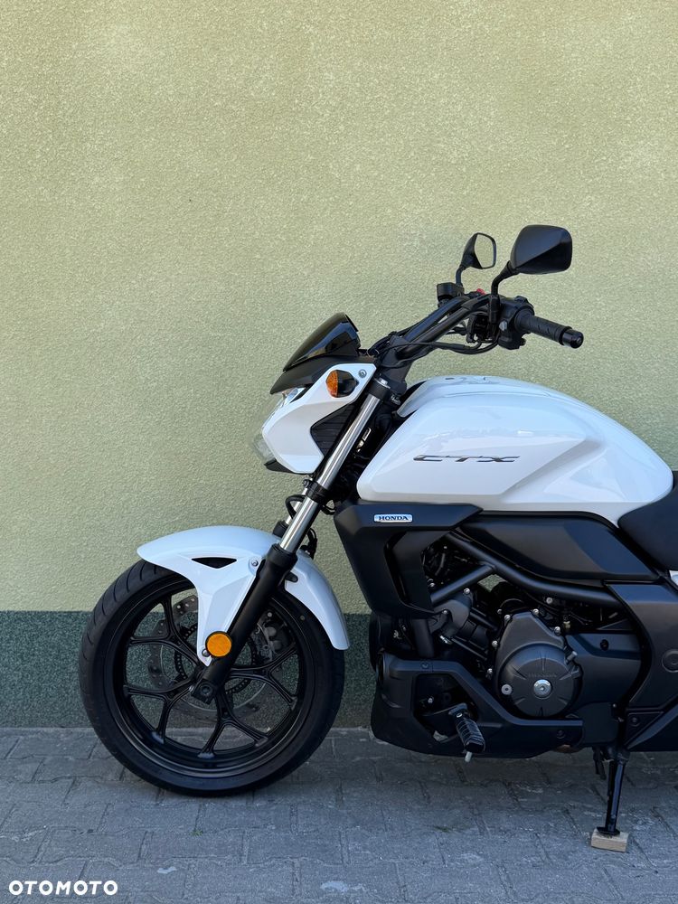 Honda CTX - 27
