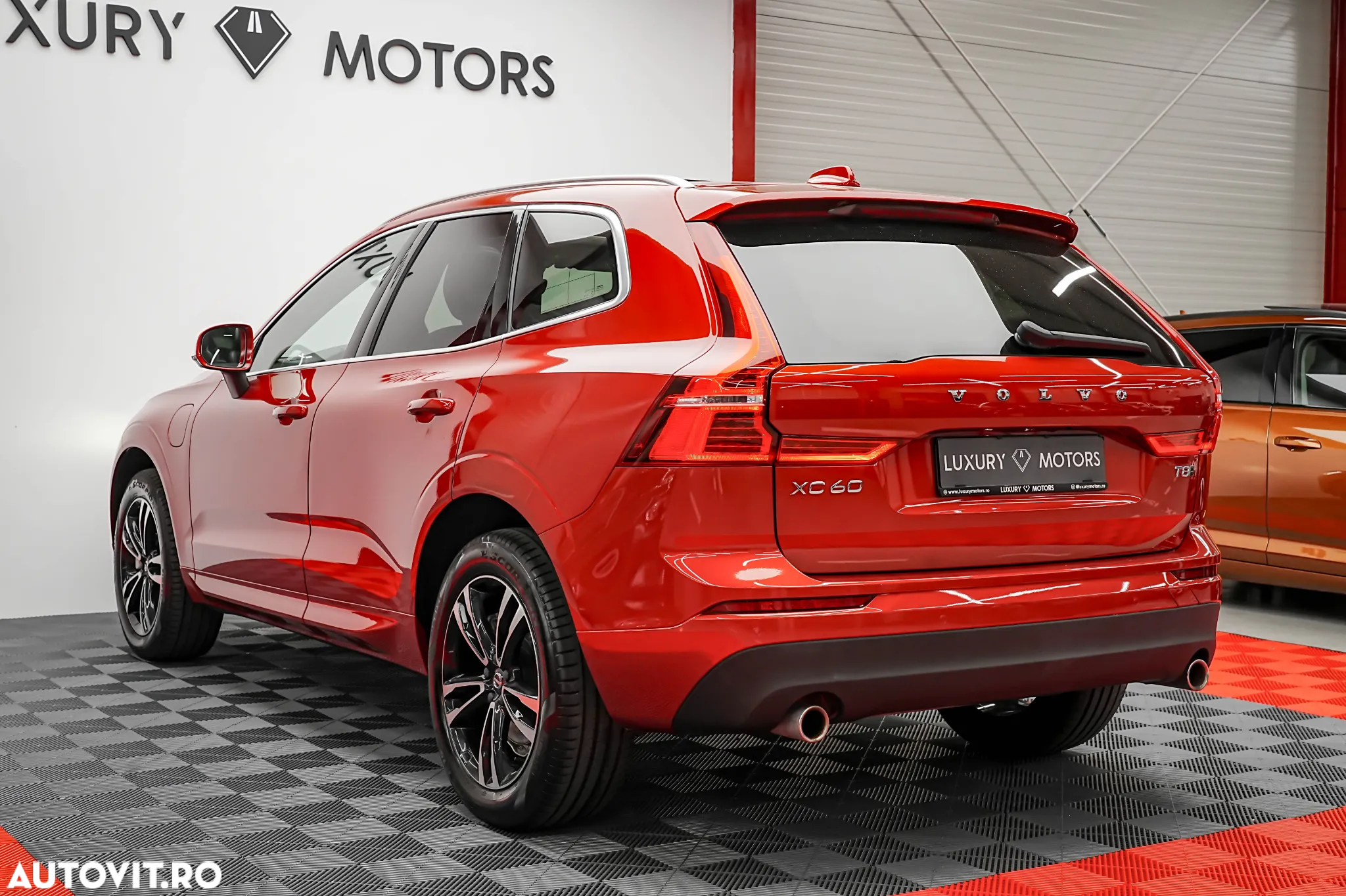 Volvo XC 60 T8 Twin Engine AWD Geartronic Momentum - 11